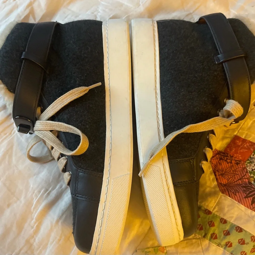 Coach EUC  gray sneaker/booties size 7 - Picture 5 of 11